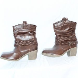 Maurices Heeled Ankle Boots Size 6.5 M